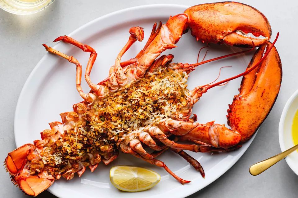 BakedStuffedLobster-TheSpruce_DianaChistruga-3fcb6301491a4be193ecf40d0735e8d1